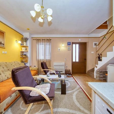 Apartment Simeone Zara Esterno foto