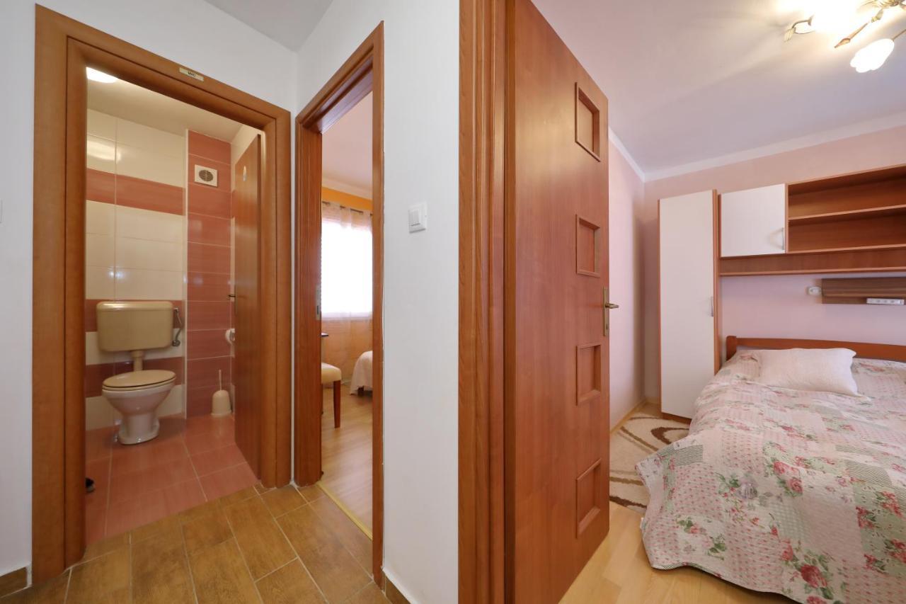 Apartment Simeone Zara Esterno foto
